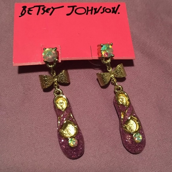 Betsey Johnson Ballet Slipper Earrings! NWT! - Picture 1 of 3
